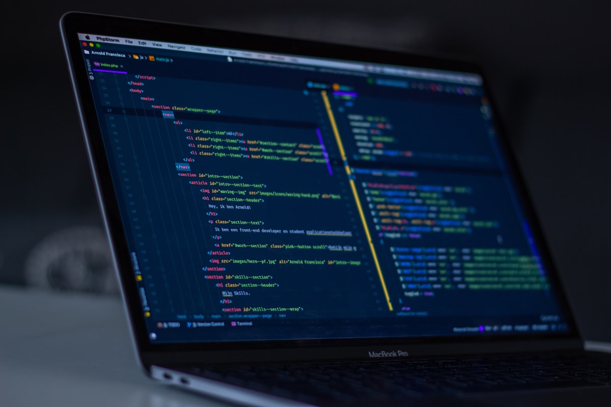 Código de software en pantalla